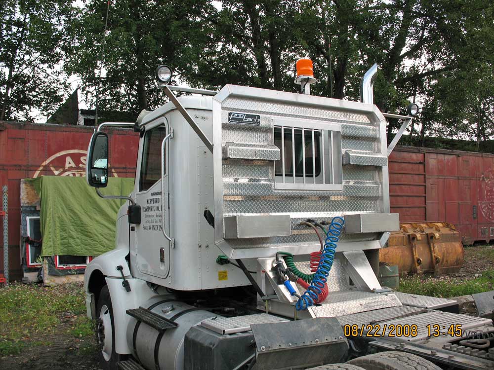 Semi Truck Fabrication and Welding Service